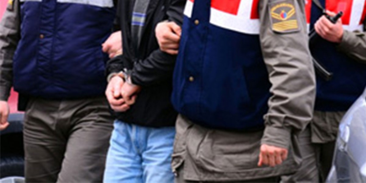 Rize’de Jandarmadan Operasyon: 2 Şahıs Yakalandı