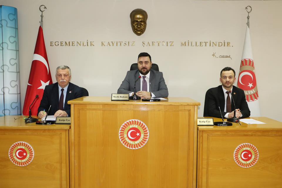 Rize İl Genel Meclisi’nde Oy Birliğiyle Yeniden Başkan: Ali İmran Büyük Güven Tazeledi