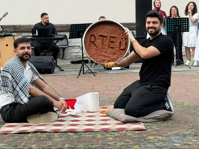 Eğitim Fakültesi’nden Türkü Dolu “Sıra Gecesi”