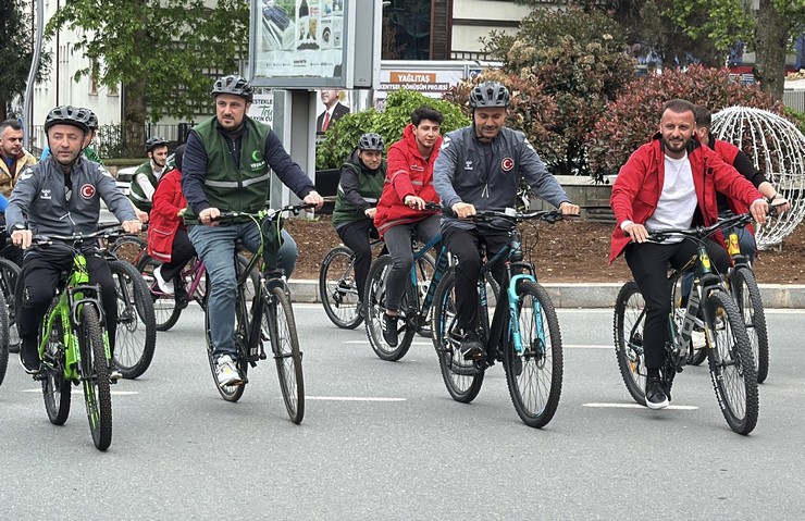 Pedallar 19 Mayıs İçin Döndü! Rize’de Bayram Coşkusu Sokaklara Taştı