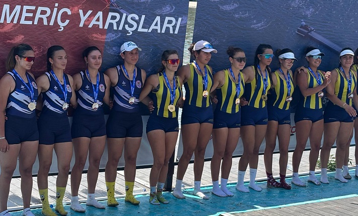 Rize Kürek Takımı Edirne’den Madalyalarla Döndü