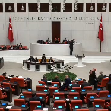 Mertoğlu TBMM'den Duyurdu: Yaş Çay Alım Fiyatı 35 TL